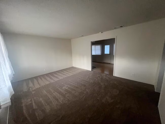 8475 Galindo Dr Dublin, CA 94568 photo 4