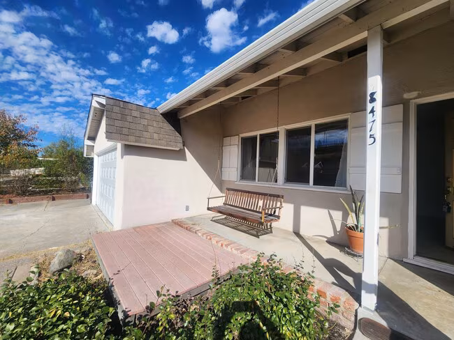 8475 Galindo Dr Dublin, CA 94568 photo 2