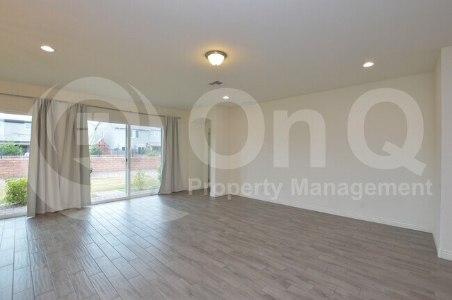 1425 E Lexington Ave Gilbert, AZ 85234 photo 4