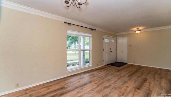 4146 Longvale Dr San Antonio, TX 78217 photo 5