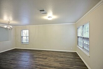 1610 Elizabeth Ct New Braunfels, TX 78130 photo 5