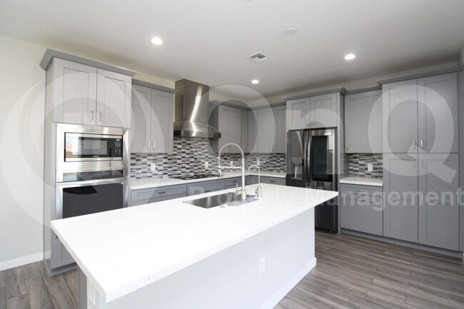 17113 N 61st Dr Glendale, AZ 85308 photo 3