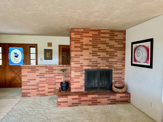 4000 Highland Dr Carlsbad, CA 92008 photo 3