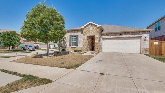 1601 Gayla Creek Drive, Little Elm, TX 75068 photo 2