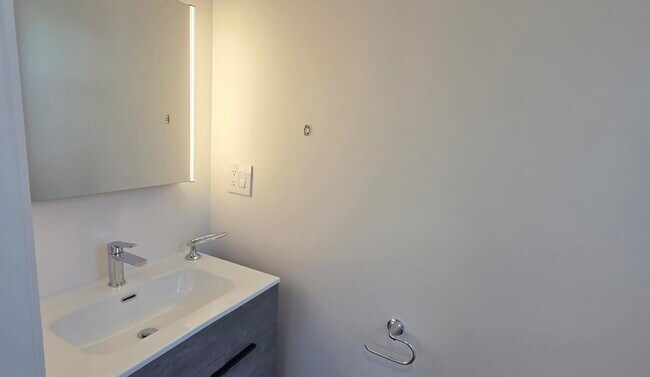 2161 N Valley St Berkeley, CA 94702 photo 3