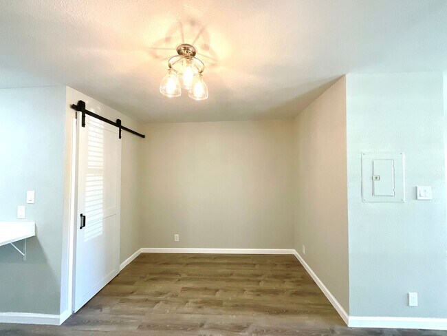 222 Army Blvd San Antonio, TX 78215 photo 4