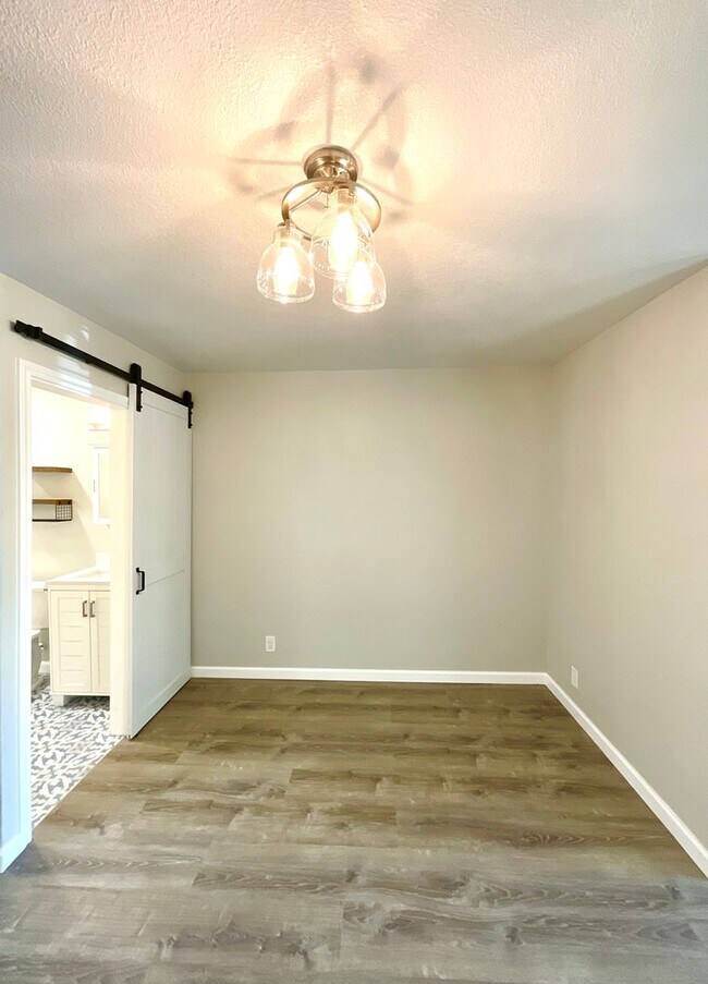 222 Army Blvd San Antonio, TX 78215 photo 5
