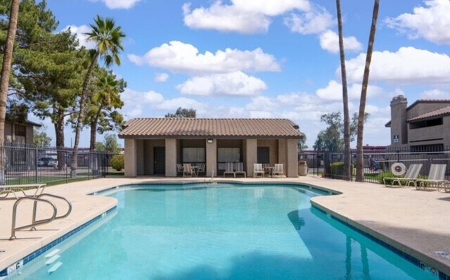 533 W Guadalupe Rd Mesa, AZ 85210 photo 3