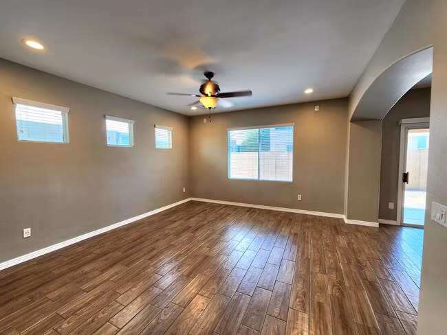 4223 E Gail Dr Gilbert, AZ 85296 photo 5