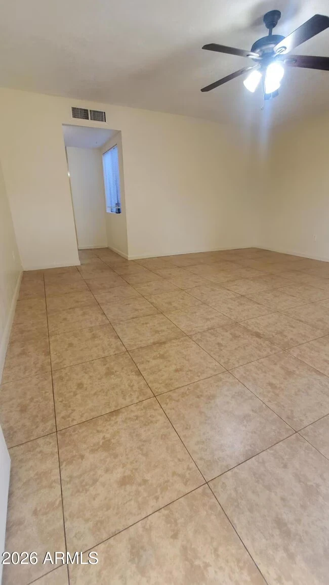 4776 W Vía Cynthia Glendale, AZ 85301 photo 4