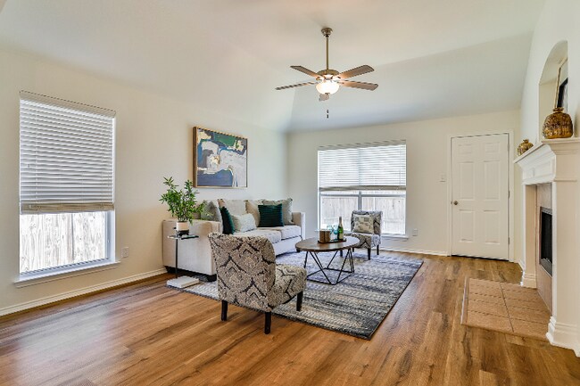 2205 Pacino Drive, Fort Worth, TX 76134 photo 5