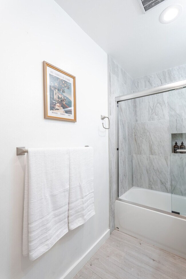 2292 Addison Ave East Palo Alto, CA 94303 photo 4