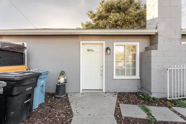 2292 Addison Ave East Palo Alto, CA 94303 photo 5