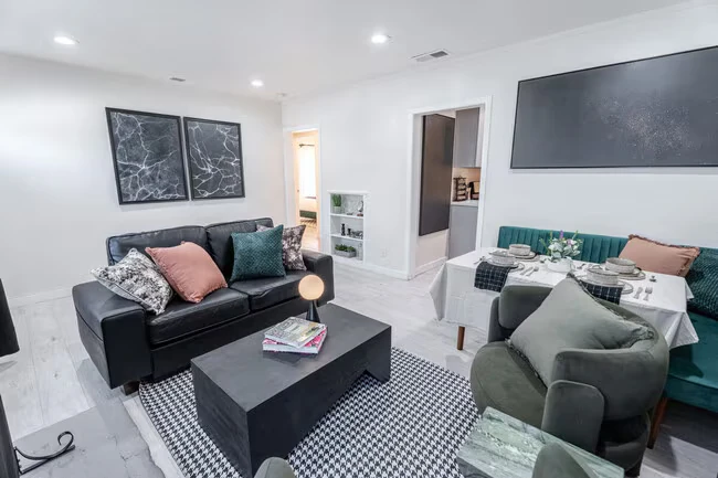 2292 Addison Ave East Palo Alto, CA 94303 photo 2