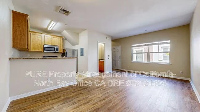 110 5th St Santa Rosa, CA 95401 photo 2