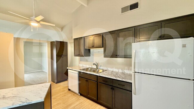 1251 E Loma Vista Dr Tempe, AZ 85282 photo 4