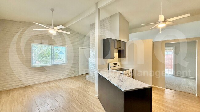 1251 E Loma Vista Dr Tempe, AZ 85282 photo 3