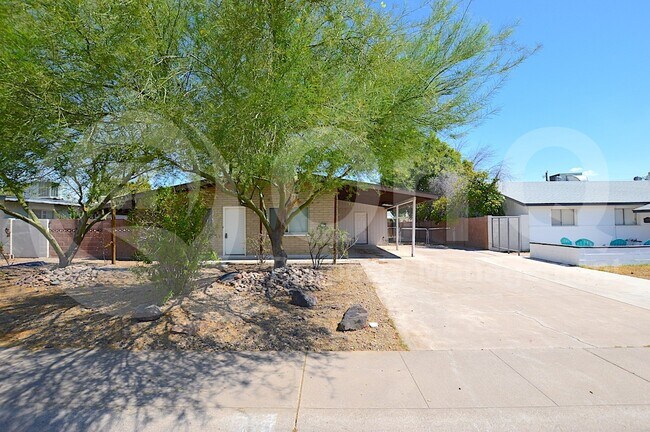 1251 E Loma Vista Dr Tempe, AZ 85282