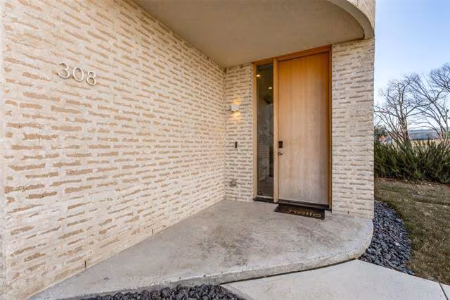 308 Blackland Ct Dallas, TX 75243 photo 3