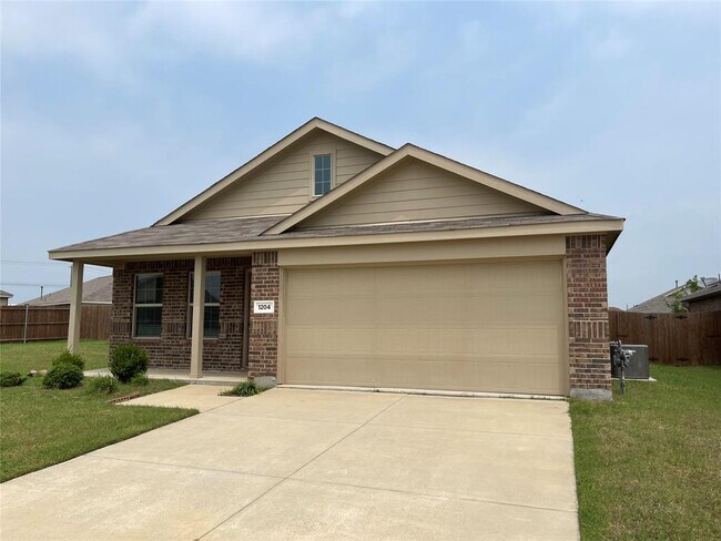 1204 Lady Bird St Ennis, TX 75119 photo 3