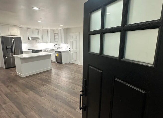 24659 Joanne St Hayward, CA 94544 photo 3