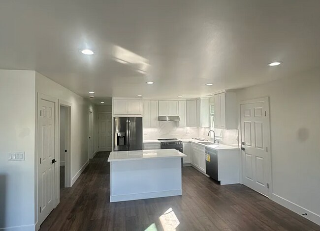 24659 Joanne St Hayward, CA 94544 photo 5