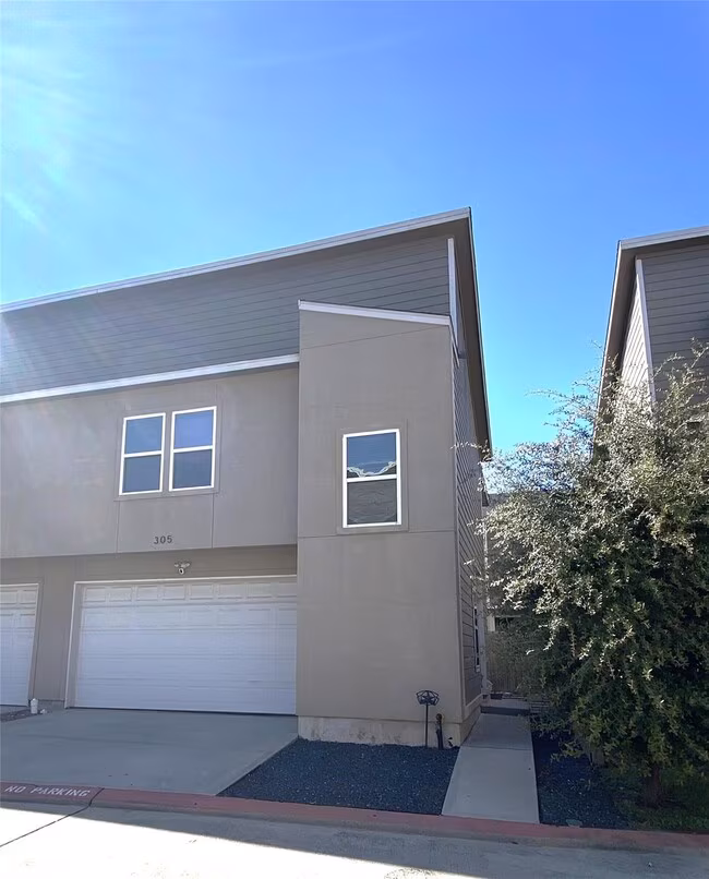 305 Felt Circle, Houston, TX 77011 photo 2