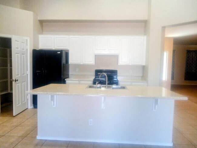 24744 W Illini St Buckeye, AZ 85326 photo 4