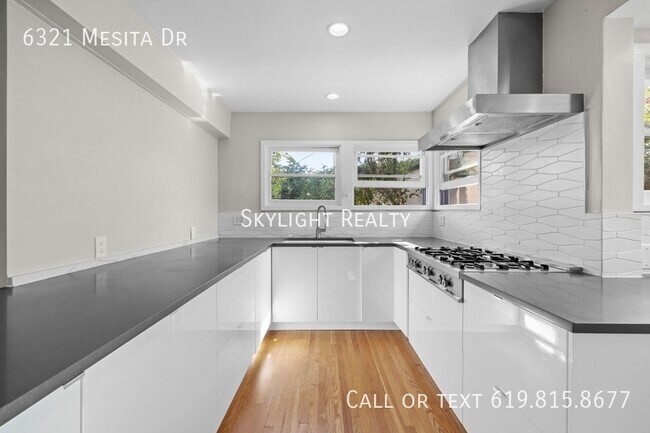 6321 Mesita Dr San Diego, CA 92115 photo 2