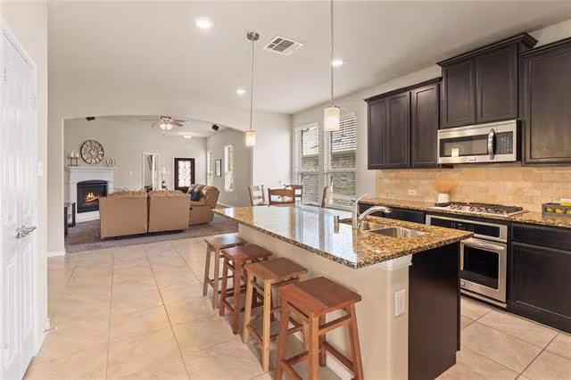 10117 Long Branch Dr McKinney, TX 75071 photo 4