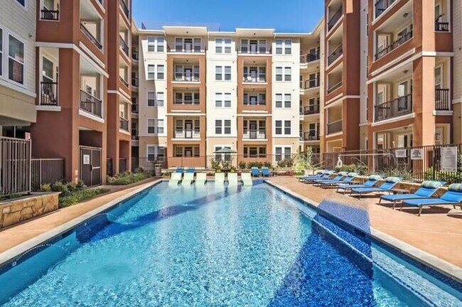 4000 Hulen Pl Fort Worth, TX 76107 photo 3