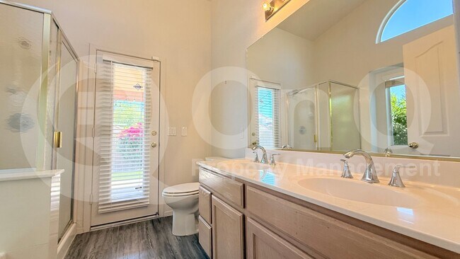 10335 N 58th Ln Glendale, AZ 85302 photo 3