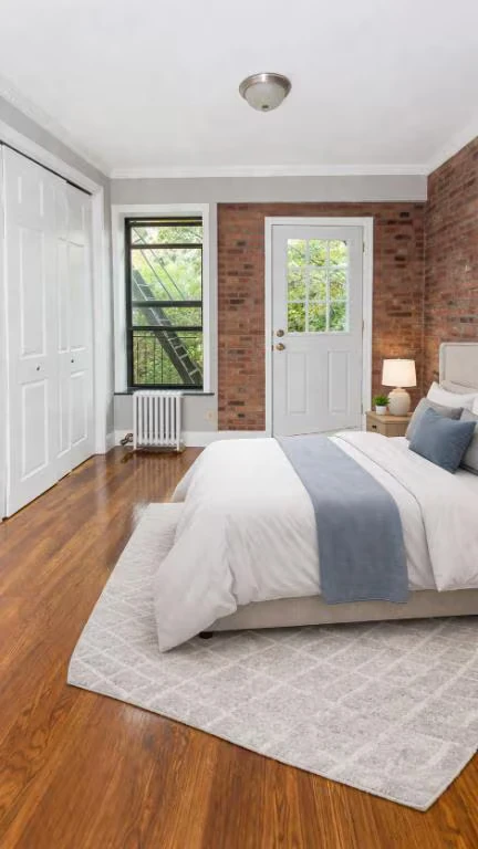 325 E 5th St New York, NY 10003 photo 4
