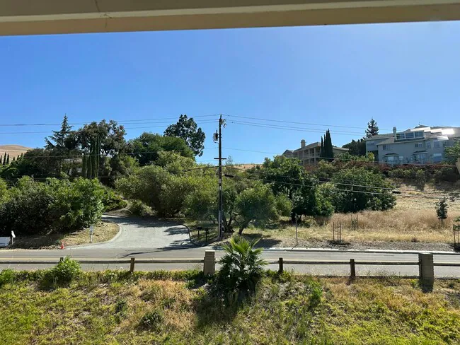 1888 Scepter Ct San Jose, CA 95132 photo 3