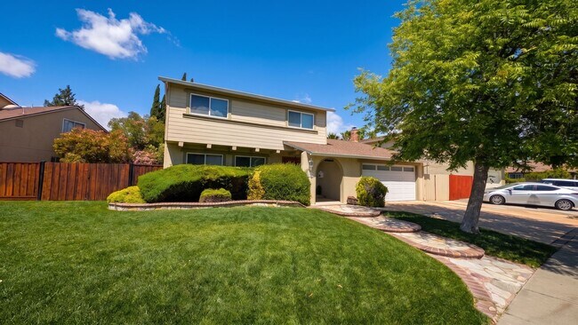6923 Lassen St Pleasanton, CA 94588 photo 2