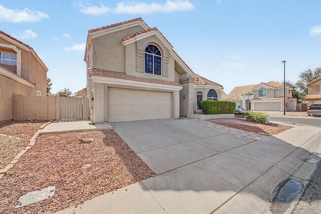 1006 S Tiago Dr Gilbert, AZ 85233 photo 4
