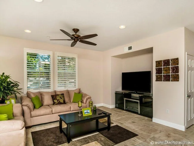 2145 Caminito Elda Chula Vista, CA 91915 photo 2