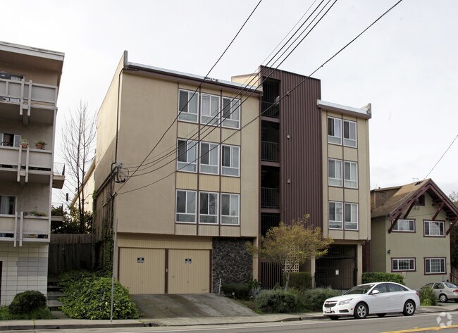 217 Santa Clara Ave (Grand Lake) photo 2