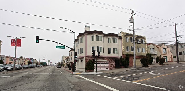 796 Santiago Street, San Francisco, CA 94116 photo 2