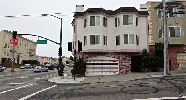 796 Santiago Street, San Francisco, CA 94116 photo 3