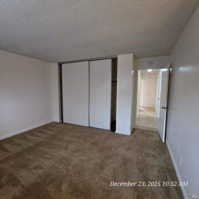 4875 Silverado Dr Fairfield, CA 94534 photo 3