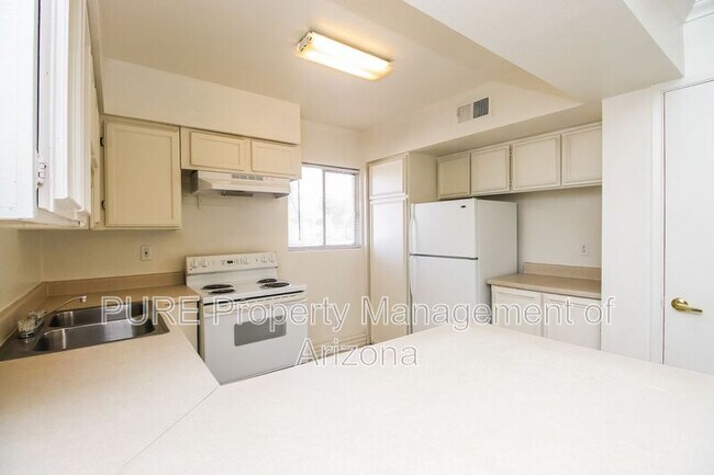 810 E Colter St Phoenix, AZ 85014 photo 3
