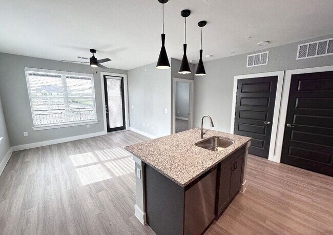 5005 E Parmer Ln Manor, TX 78653 photo 2