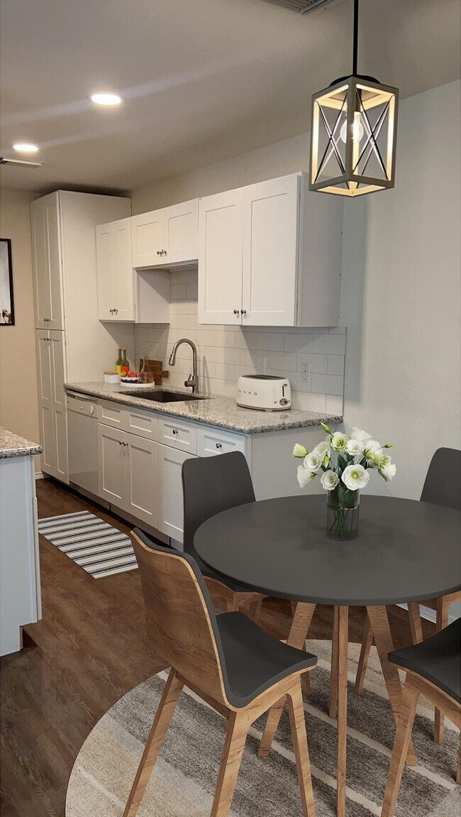 Porter Plaza Apartments photo 2