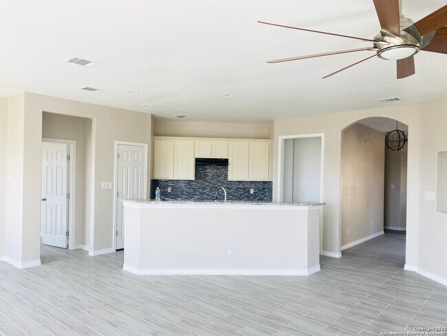 13508 Cranbrook San Antonio, TX 78233 photo 3