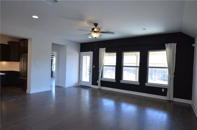 1201 Chad Dr Round Rock, TX 78665 photo 3