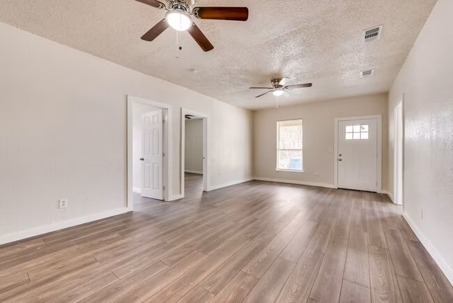 2818 Oakdale Street, Dallas, TX 75215 photo 5