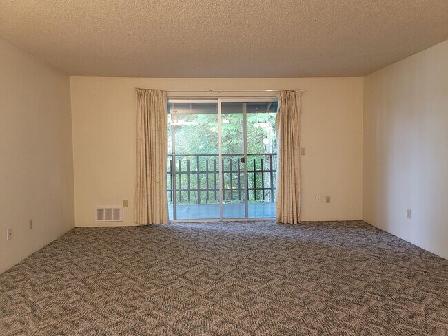 1112 Shorewood Dr Bremerton, WA 98312 photo 4