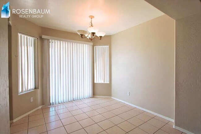 15547 S Moon Valley Rd Arizona City, AZ 85123 photo 4