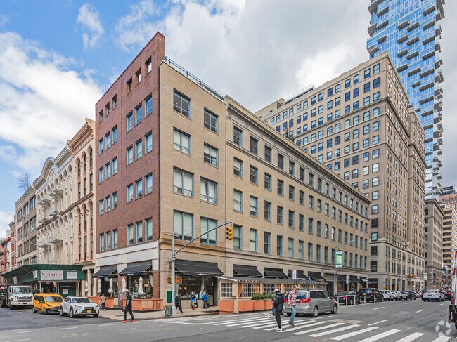 52 Thomas St New York, NY 10013 photo 2